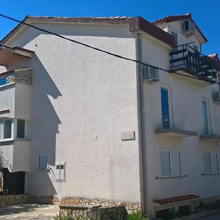 نوفاليا Apartmani "Lorenzo" المظهر الخارجي الصورة