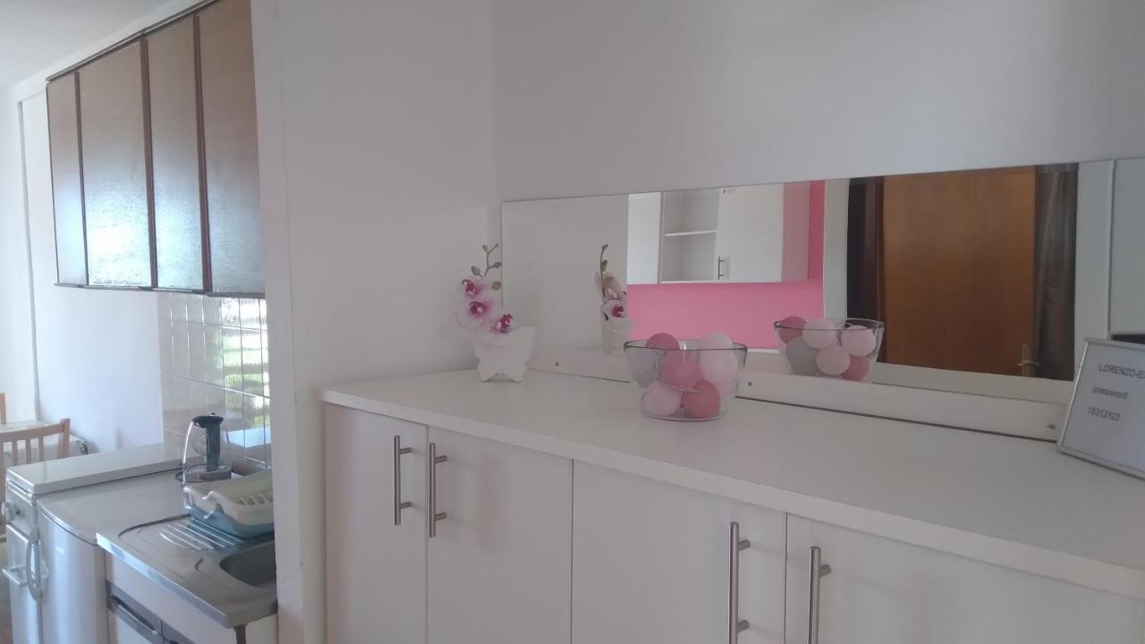 نوفاليا Apartmani "Lorenzo" المظهر الخارجي الصورة