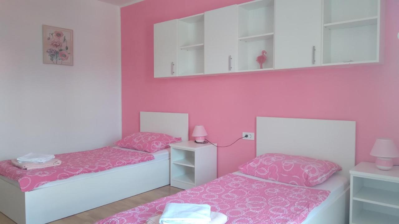 نوفاليا Apartmani "Lorenzo" المظهر الخارجي الصورة