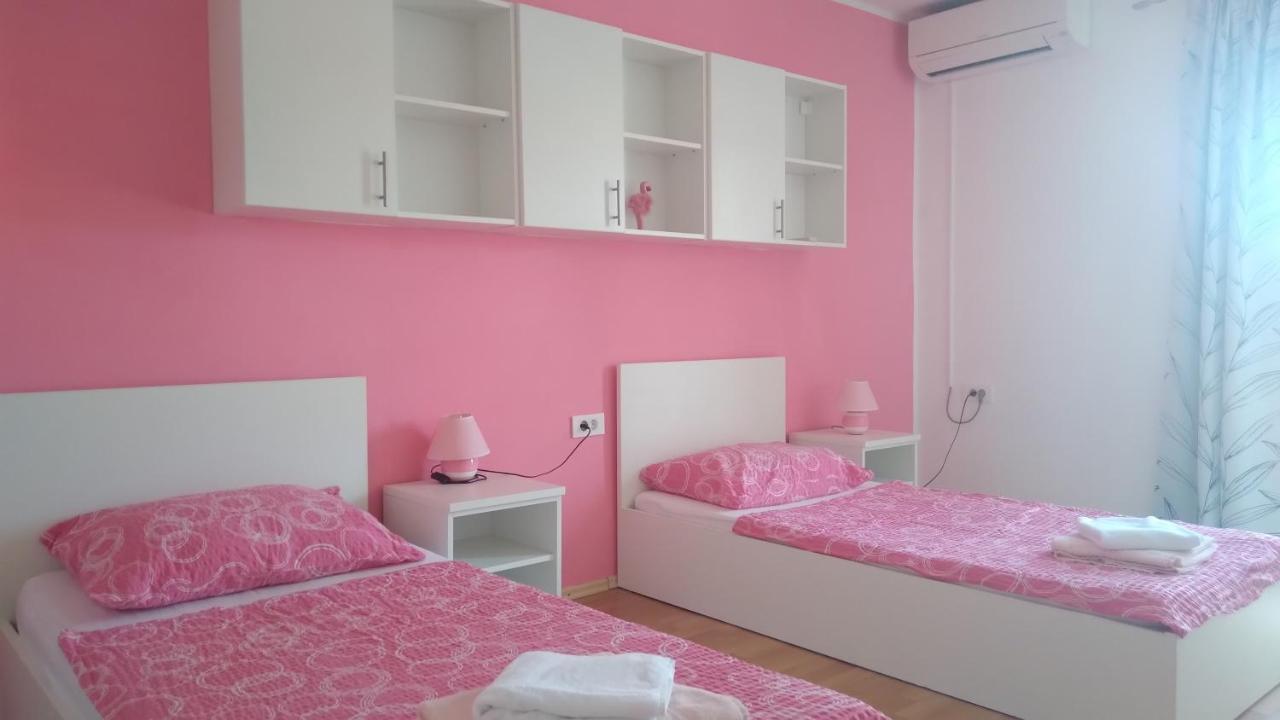 نوفاليا Apartmani "Lorenzo" المظهر الخارجي الصورة