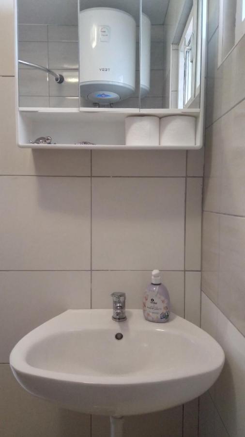 نوفاليا Apartmani "Lorenzo" المظهر الخارجي الصورة