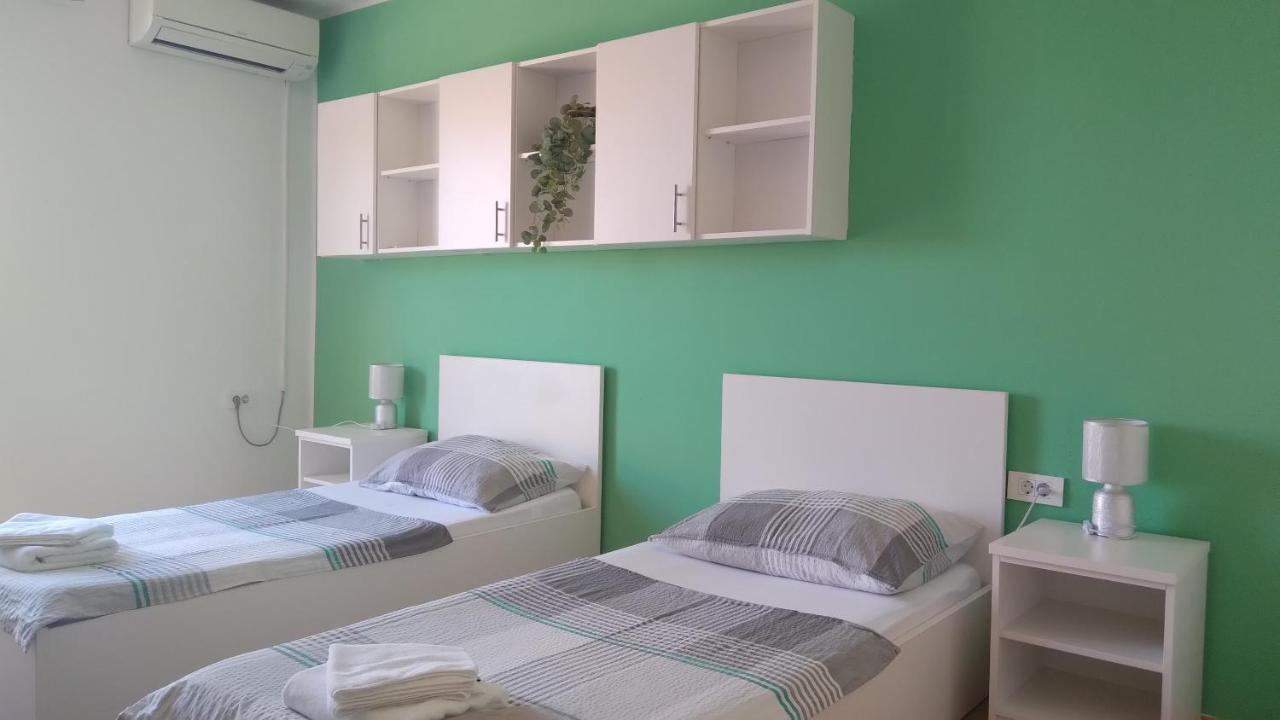 نوفاليا Apartmani "Lorenzo" المظهر الخارجي الصورة