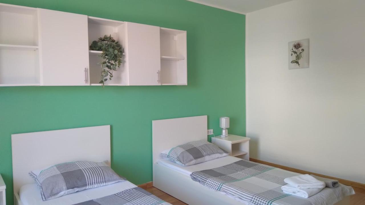 نوفاليا Apartmani "Lorenzo" المظهر الخارجي الصورة
