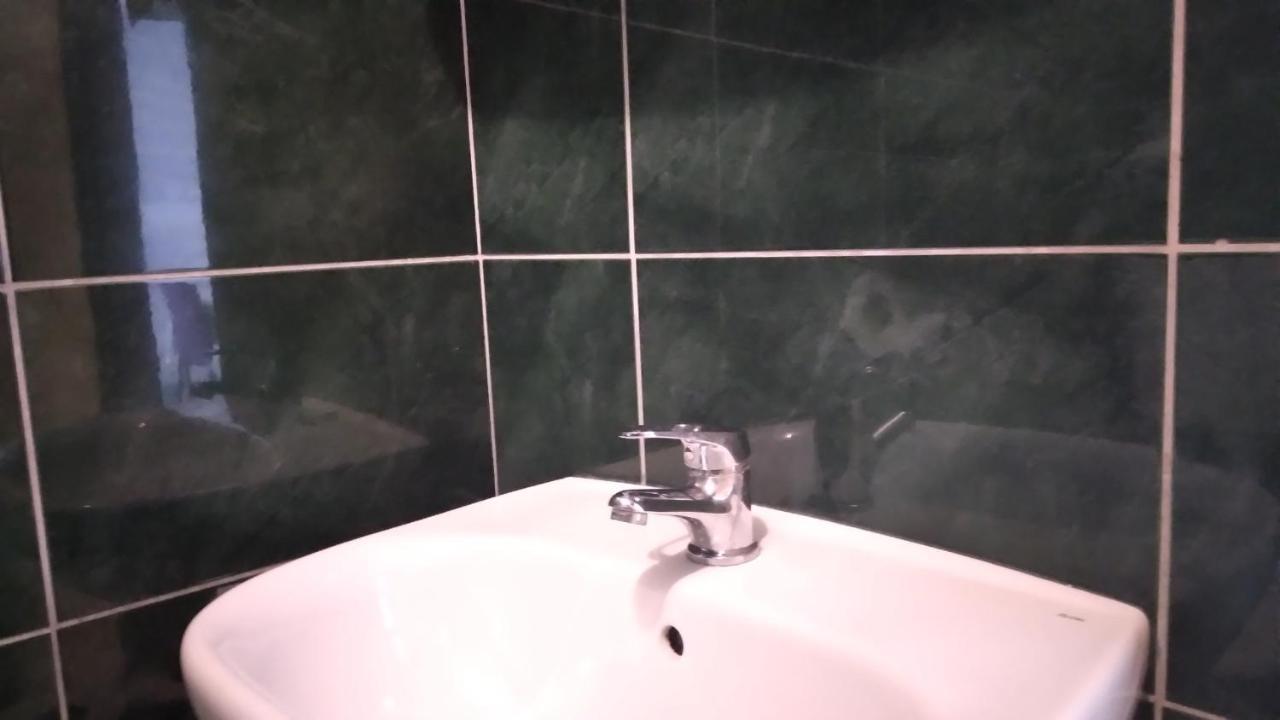نوفاليا Apartmani "Lorenzo" المظهر الخارجي الصورة