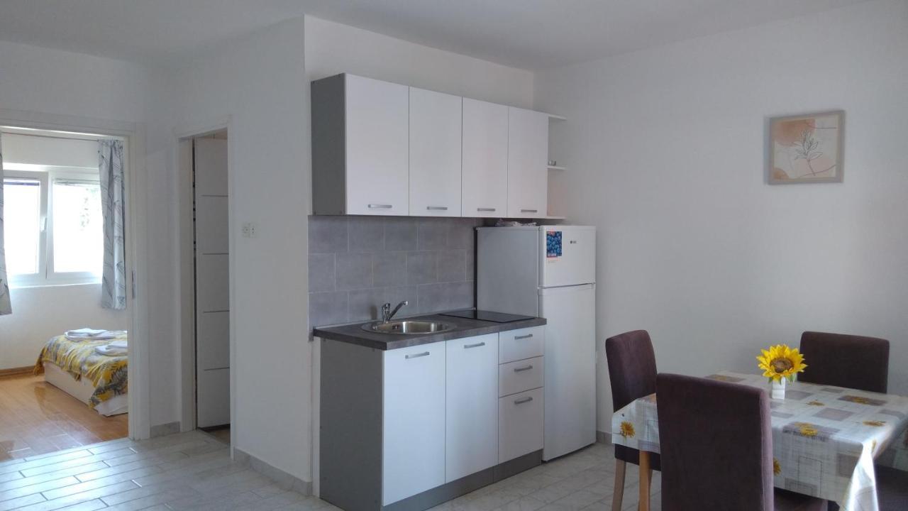 نوفاليا Apartmani "Lorenzo" المظهر الخارجي الصورة